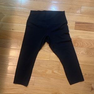 Cropped Aligns VERY GOOD USED CONDITION